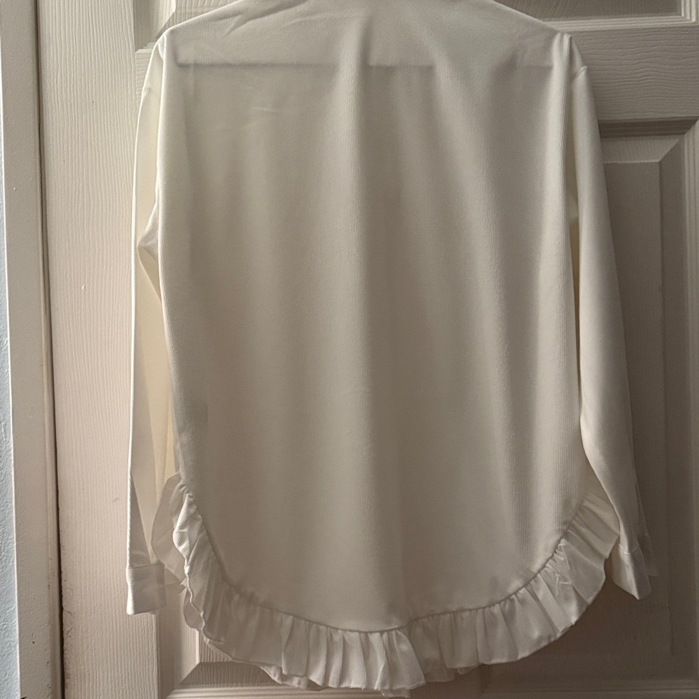 Source Unknown white Ruffle-Hem Button-Up Blouse - Picture 4 of 4